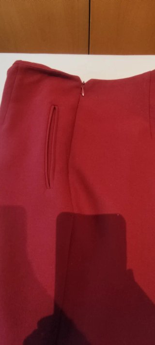 Traje de chaqueta granate mujer