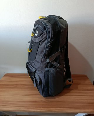 Mochila Negra Impermeable 40 Litros Nueva