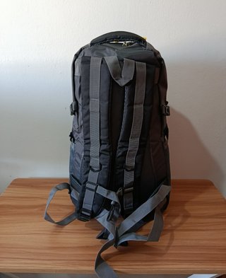 Mochila Negra Impermeable 40 Litros Nueva