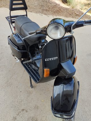 Vespa 200 Iris Negra
