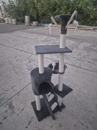 Árbol rascador para gatos