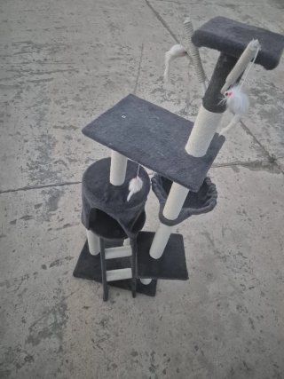 Árbol rascador para gatos