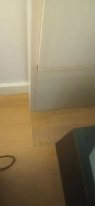 Cabezal de cama de madera blanco y gris