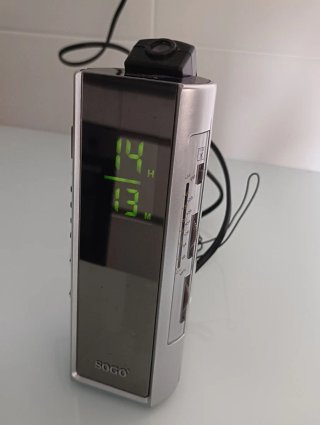 Radio Reloj Despertador Sogo AM/FM Proyección