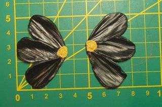 Pendientes Flor Negro y Dorado