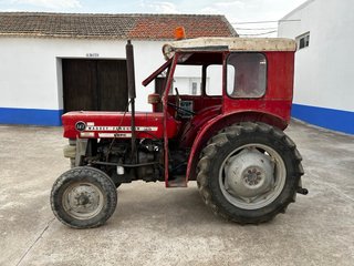 Tractor Massey ferguson 147
