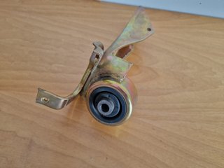 Fiat 127 supporto anteriore motore