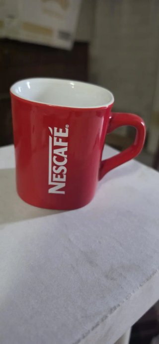 Taza Nescafé Roja