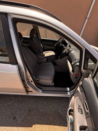 KIA Carens 2009