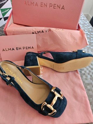 Zapatos Alma en Pena Talla 37 Azul y Dorado