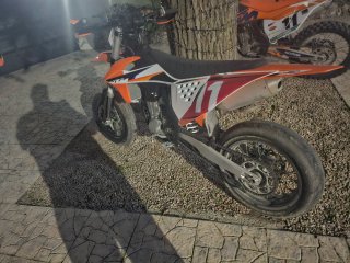 KTM 450 SMR 2022 Supermotard Naranja