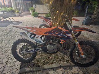 KTM 450 SMR 2022 Supermotard Naranja