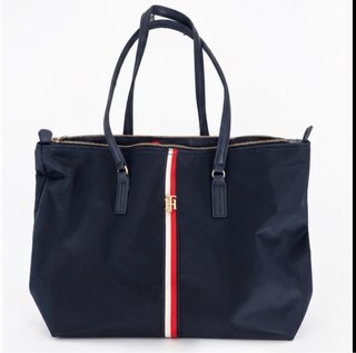Bolso Tommy Hilfiger Azul Marino con Detalles Dora