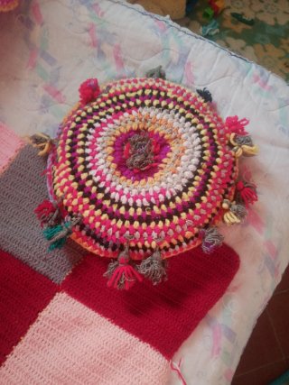 Cojín redondo tejido multicolor