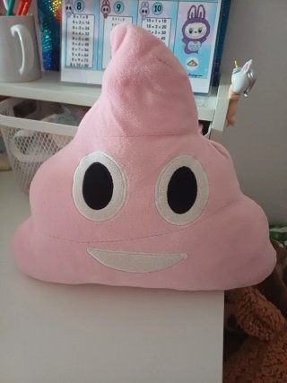 Lote de 10 peluches Por separado 5 y 3 euros.
