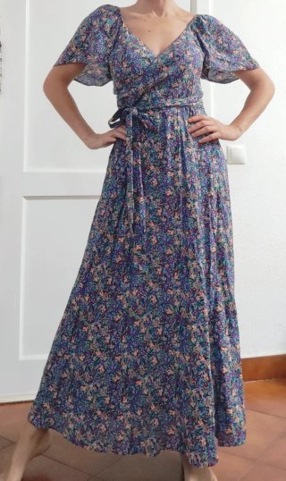 Vestido largo floral con abertura