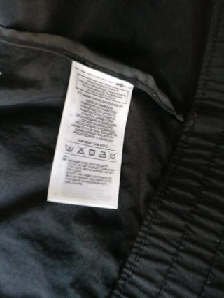 Giacca Adidas nera con cappuccio