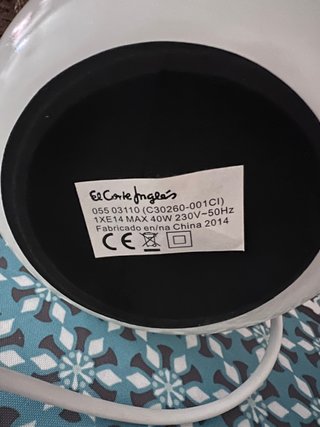 Lámpara de mesa en cristal blanco roto