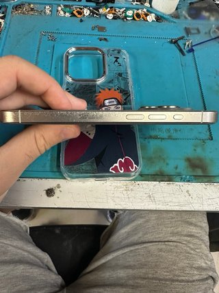 iPhone 15 Pro Grigio Titanio