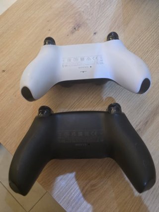 PlayStation 5 Digital + 2 Mandos (Uno impecable)