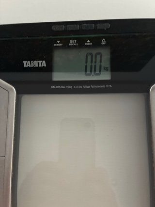 Báscula Tanita UM-075