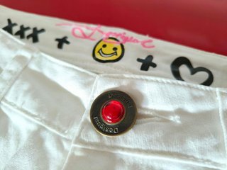 Pantalón Desigual blanco con bordados