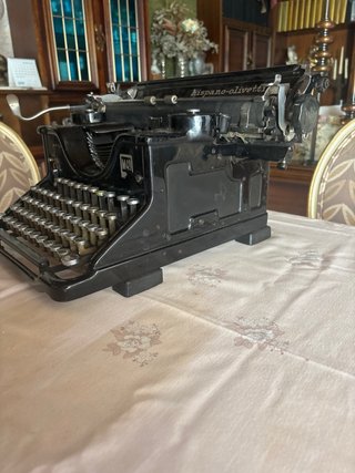 Máquina de escribir Hispano-Olivetti M40