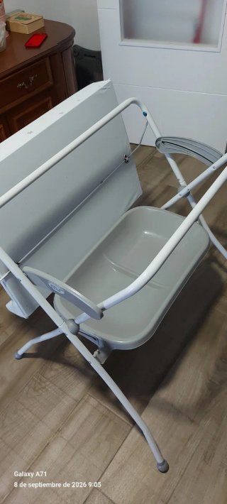 Cambiador de bebé plegable (Sin la bañera)