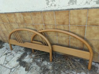 2 Juegos de cabecero y piecero madera curvada