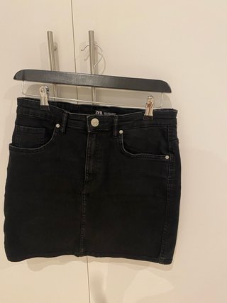 Minifalda ZARA negra