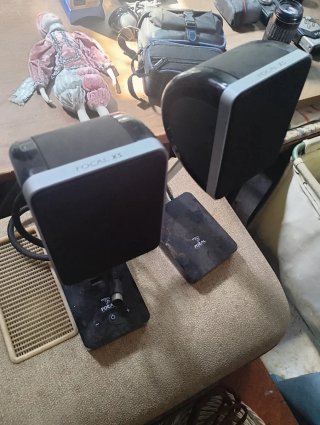 Altavoces FOCAL XS negros y plateados Sin Subwofer