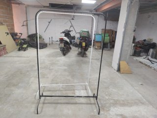 3 burros para ropa metálicos negros