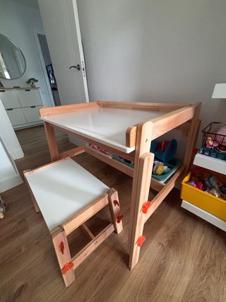 Escritorio y banco infantil altura regulable