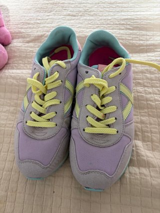Deportivas Munich Moradas y Amarillas