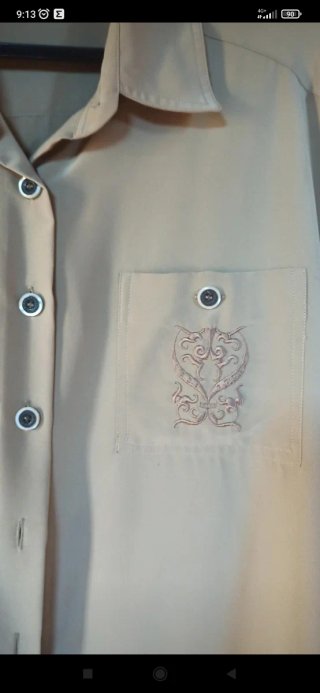 Blusa BLAKERS manga larga beige