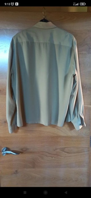 Blusa BLAKERS manga larga beige
