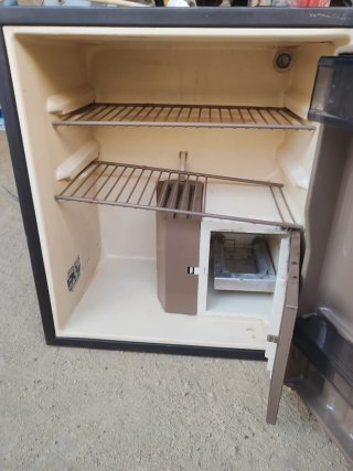 Nevera Electrolux de caravana