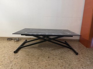 Mesa elevable cristal y metal