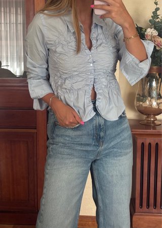 Camisa Zara fruncida azul celeste