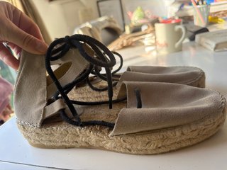 Alpargatas beige con cordones