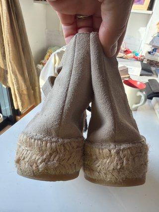 Alpargatas beige con cordones