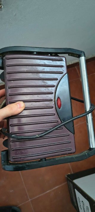 Sandwichera taurus 700w multiusos