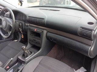 Paragolpes tras audi a4 avant (b5) 1.9 tdi 440165