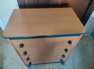 Cajonera con ruedas madera y azul