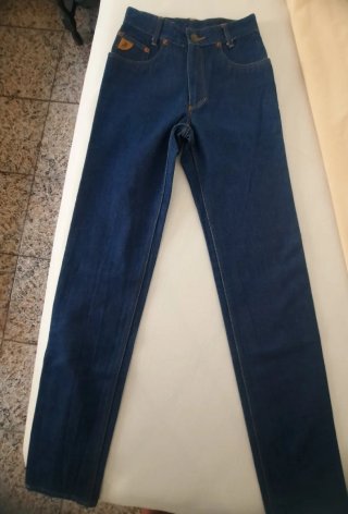 Pantalón Lois Jeans nuevo Talla 27/34"