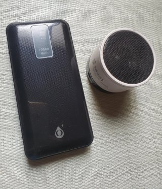 Huawei MediaPad T3 10 + Funda  Altavoz y Batería