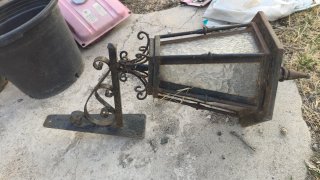 Farol de hierro forjado antiguo