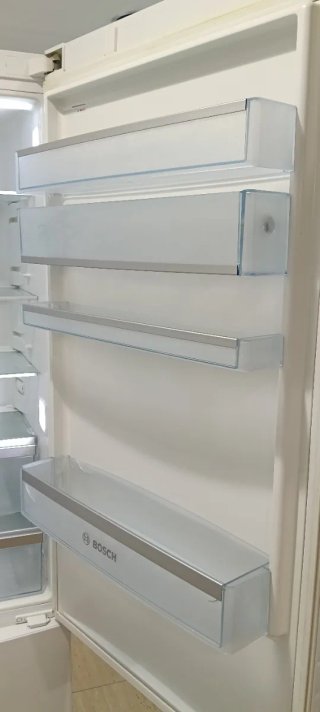 NEVERA COMBI BOSCH NO FROST ENERGÍA A+ 200X70 cm