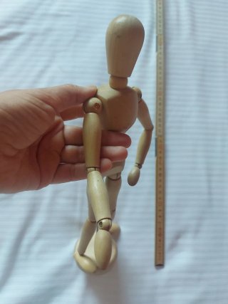 Maniquí de madera articulado para dibujo