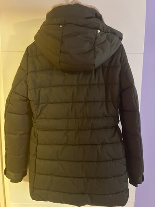 Abrigo acolchado Zara verde militar T.S